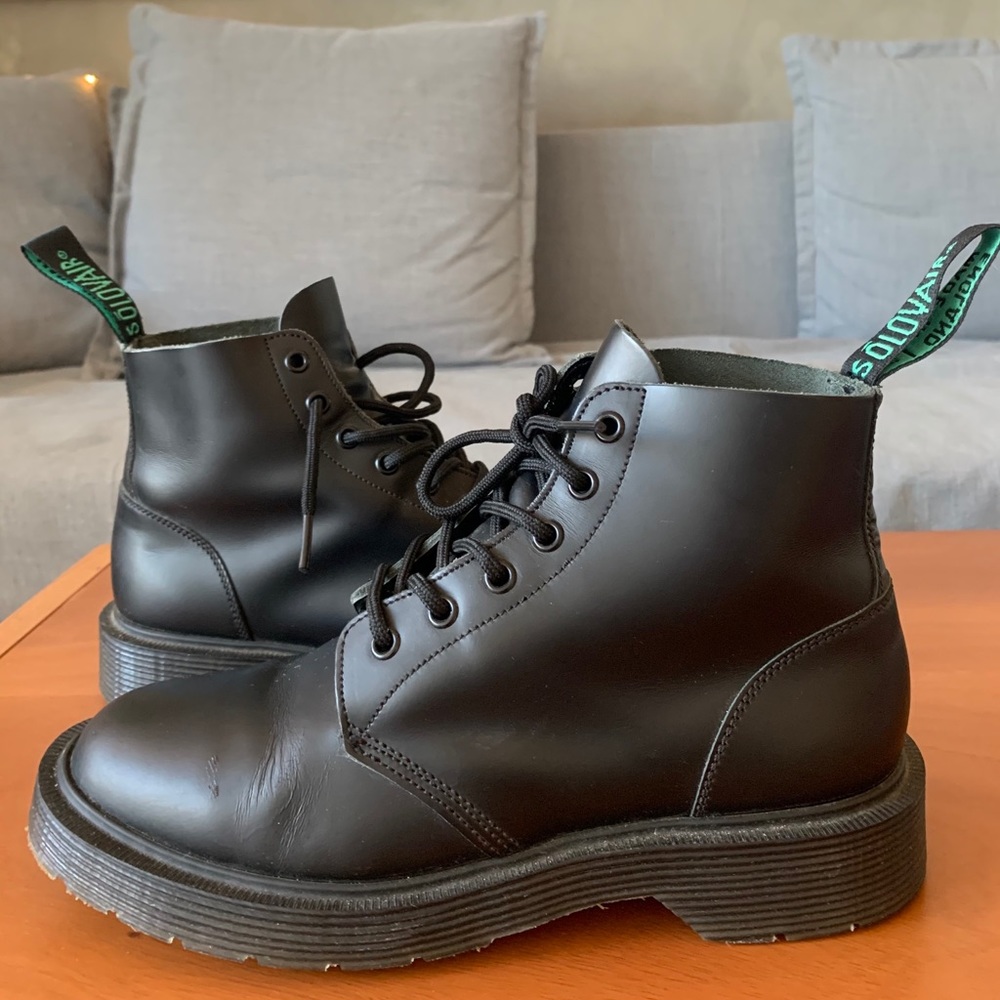 Black Greasy 6 Eye Astronaut Boot